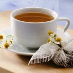 A kamillateás borogatás enyhítheti a kötőhártya-gyulladás tüneteit