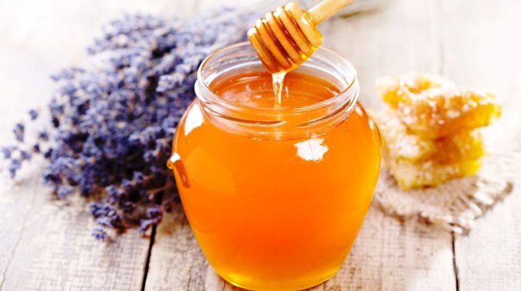 A méz antibakteriális hatását a sebgyógyításban és a fertőzések megelőzésénél fejti ki